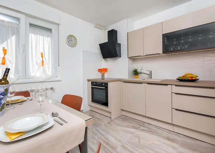 Apartment Vivid