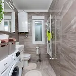 Apartment Vivid